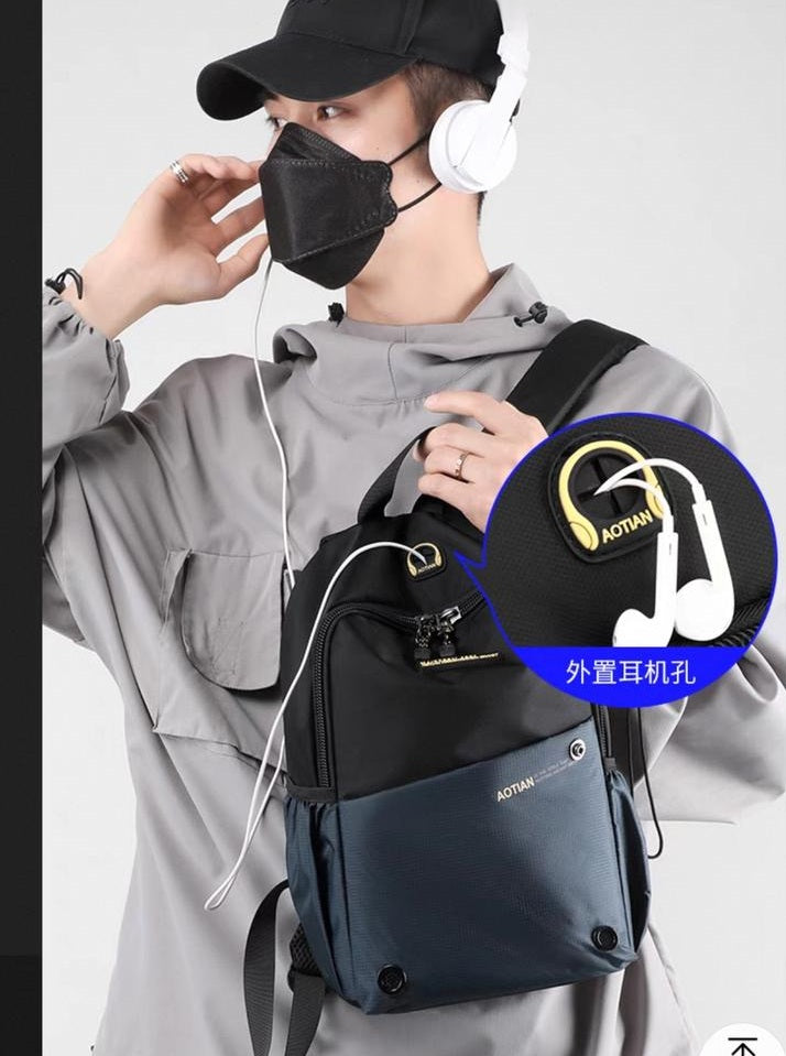8355 π Stylish and practical backpack β your perfect companion for daily life!