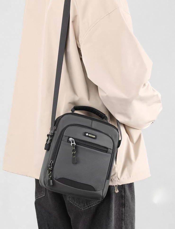 65351 Stylish & Functional Cross-Body Bag – Your Perfect Everyday Companion (24×19×12cm)