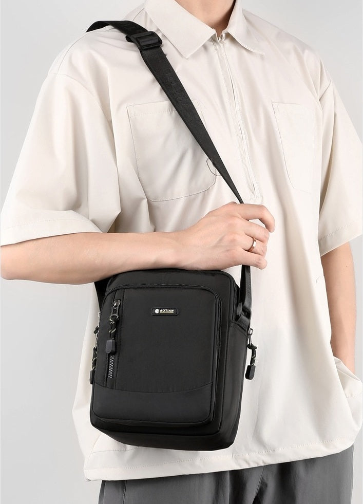 82058 Premium Cross-Body Bag – Perfect Fit for 9.7" Tablets (25×20×12cm)