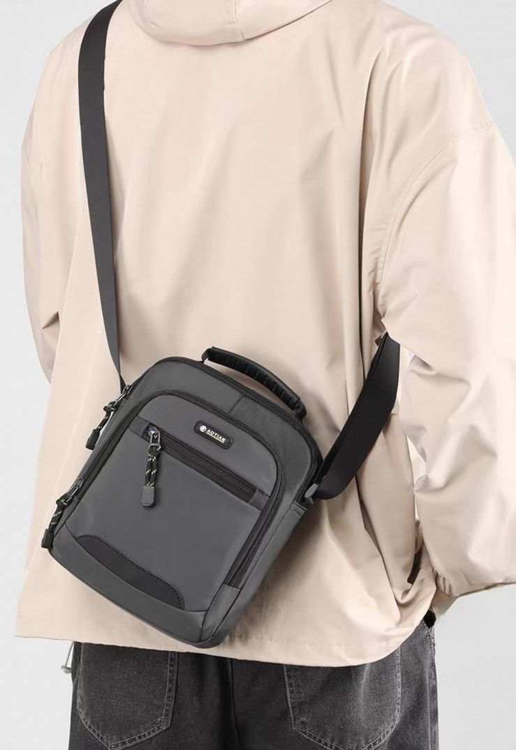 65351 Stylish & Functional Cross-Body Bag – Your Perfect Everyday Companion (24×19×12cm)